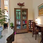 Appartement Italian Flair With A View *