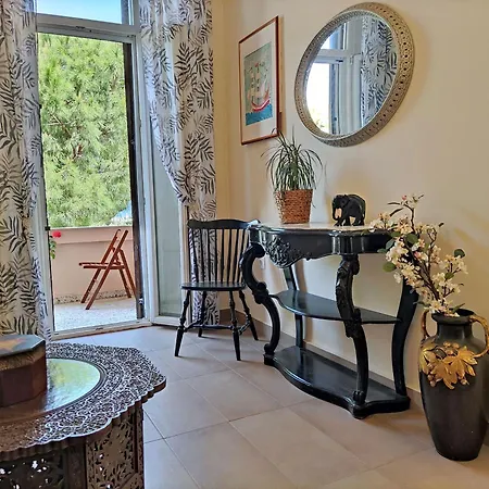 Apartament Italian Flair With A View *