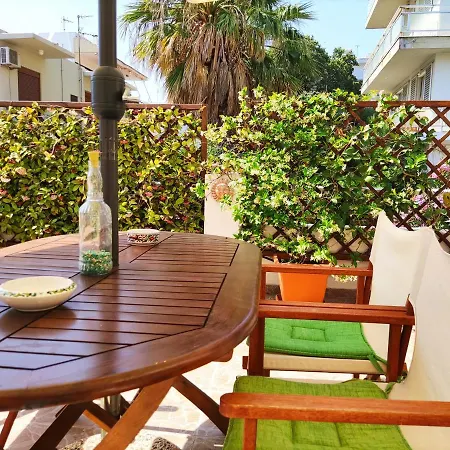 Italian Flair With A View Apartman