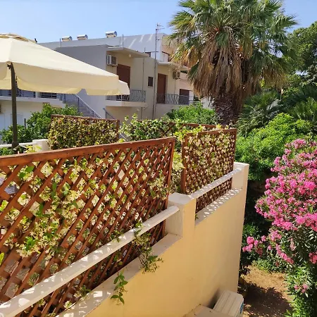 Italian Flair With A View Apartman